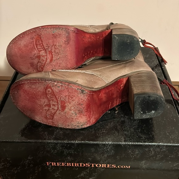 EUC Freebird BAILEY (taupe) boots — women’s size 10 - Picture 2 of 11